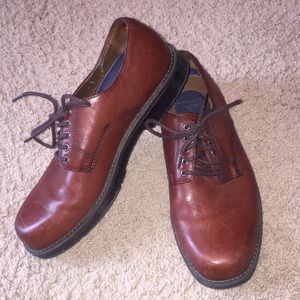 Brown dress shoes